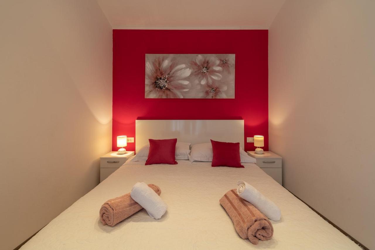 Apartment Roko Trogir Eksteriør bilde